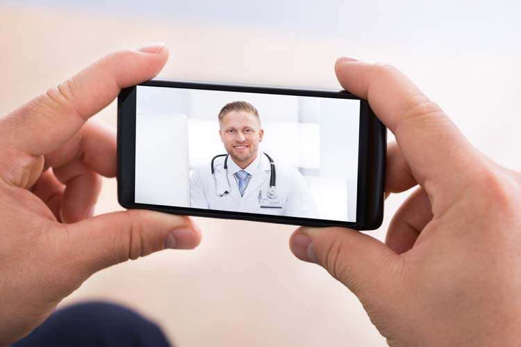 doctor online on mobile phone telemedicine