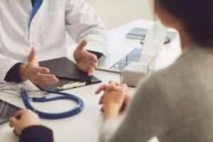 Read more about the article Best Immigration Doctors: What To Look For? An Expert Advice